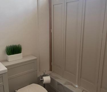 Torrington House | corner house Guest house