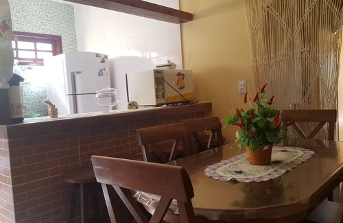 Praia Grande House | Corner House, Nice and Welcoming! Next to Praia Grande.