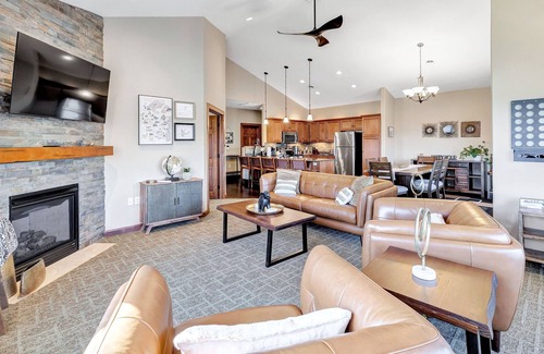 Sheboygan Condo | Corner River Walk Condo with Spectacular Views