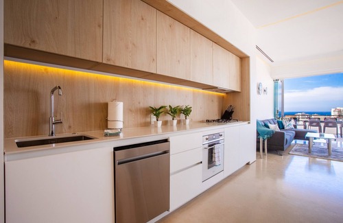 Alta Vista Condo | Corner Suite at Soho PV, Best Rooftop Pool