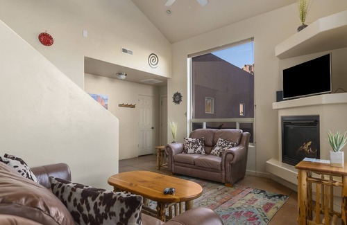 Moab South Valley House | Corner Unit - Views of the Moab Rim - Dog Friendly -Pool - Hot Tub 2A6