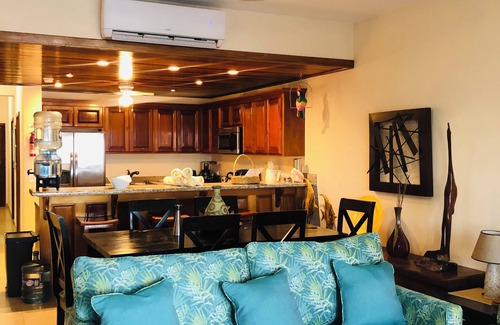 Boca Ciega Condo | Corner unit- Walk out door to 3 pools & beach! Oceanfront with panoramic views