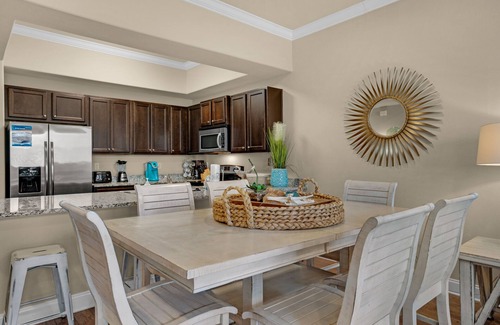 Miramar Beach Condo | ⭐Corner Unit-Walk to Beach and Restaurants-Pool+Hot Tub-3BR Alerio D201⭐