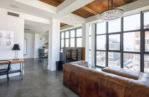 Williamsburg Hotel | Corner View Loft l Wythe Hotel l South 7th Loft Williamsburg