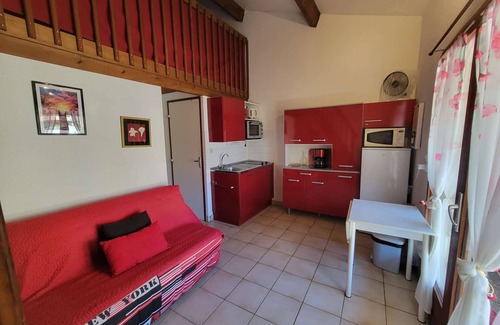 Portiragnes-Plage House | Corner villa for 4 people located in a secured residence with pool, at only 400m from the beach.