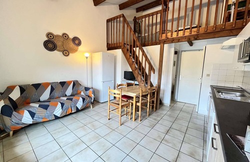 Portiragnes-Plage House | Corner villa located in a secured residence with pool, for 5 persons, at only 400m from the beach.