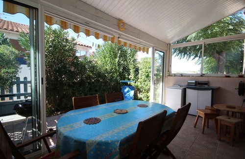 Portiragnes-Plage House | Corner Villa located with Airco in a secured residence, 2 bedrooms, for 5 people, 250m from the.