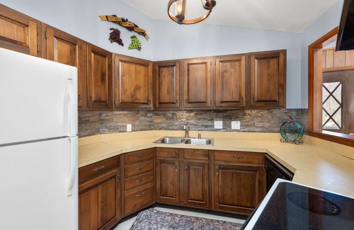 Canton Cabin | Cornerstone Cabin at Springdale