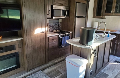 Gold Beach House | Cornerstone Ranch experience minutes to the beach and Rogue River