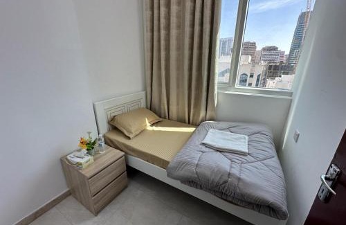Al Danah Hostel | Corniche Street - Stunning Room