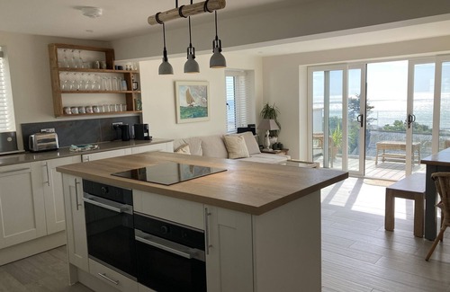 Downderry Apartment | Cornish apartment with stunning sea views close to the beach