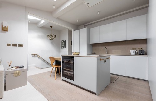 Queen's Gate Apartment | Cornwall Gardens XXIII by onefinestay