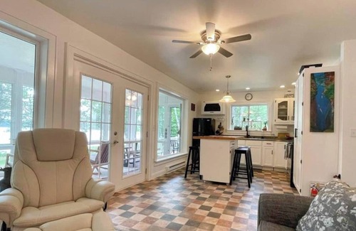 Wisconsin Cottage | Corny Cottage | Escape to the Lake