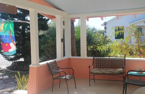 Galveston House | Coronado Palms Coastal Cottage