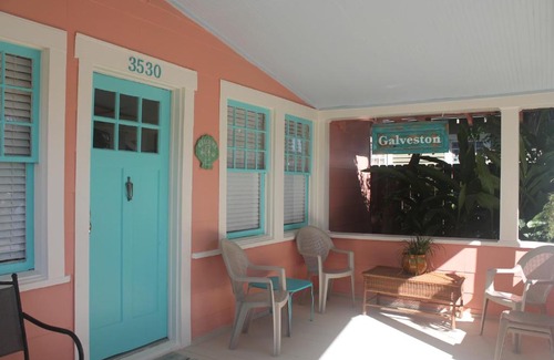 Galveston House | Coronado Palms Coastal Cottage