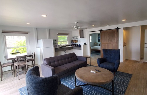 San Clemente Hotel | Coronado Partial Ocean View - Two Bedroom Suite
