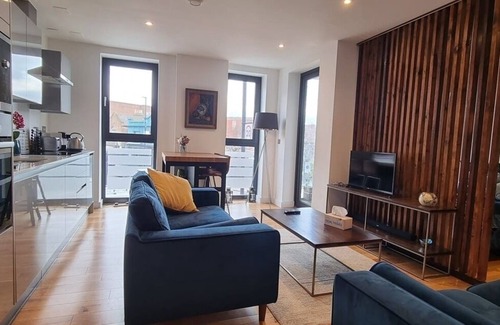 South Acton Apartment | Corporate Apartment in Acton Hight Street, London