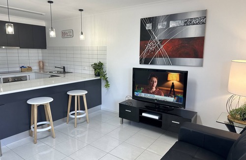 Mildura Apartment | Corporate & family friendly, newly renovated, close to shops/eateries, free wifi