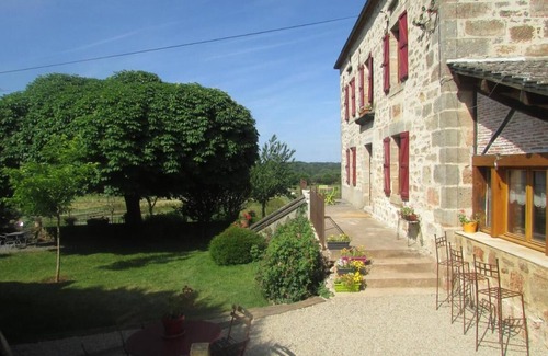 Saint-Maurice-en-Quercy House | Corps de Ferme Rénovée en une Maison de Campagne et Gîtes Avec Piscine