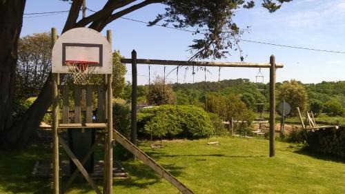 L'Aiguillon-sur-Vie House | Corps de ferme spacieux avec grand jardin, 10 personnes