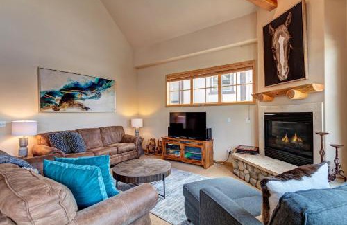 Warrior's Mark Apartment | Corral 304W by Great Western Lodging