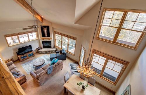 Warrior's Mark Apartment | Corral 304W by Great Western Lodging