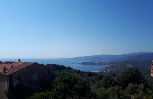 Calcatoggio Apartment | Corse village Calcatoggio location pour 2 pers avec terrasse 5 kms des Plages