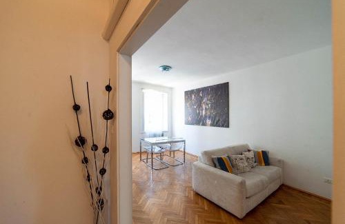 Porta Garibaldi Apartment | Corso Como A12