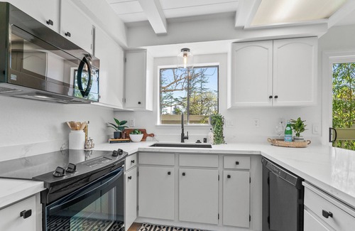 Aptos House | Corte Cabrillo 2 bedroom townhouse in Aptos *30 night Minimum*