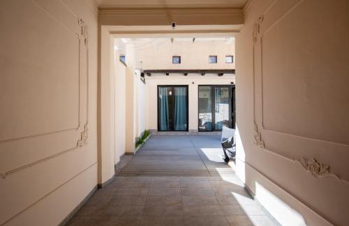 Vanchiglietta Apartment | Corte MATRASE' by Apartments To Art