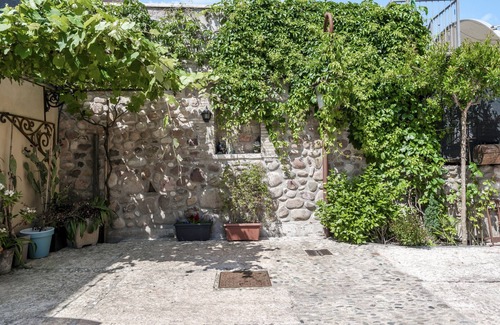 Castelnuovo del Garda Apartment | Corte Monteleone - Family Suite