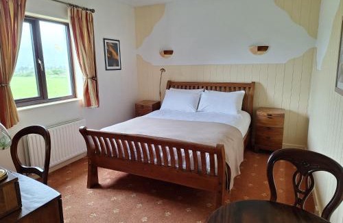 Schull House | Corthna Lodge