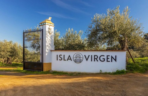 Villaviciosa de Cordoba House | Cortijo Isla Virgen. Un Paraje por Descubrir. Las Mascotas son Bienvenidas
