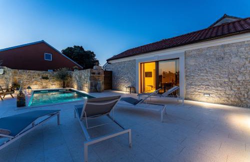 Pridraga Villa | Cortile House