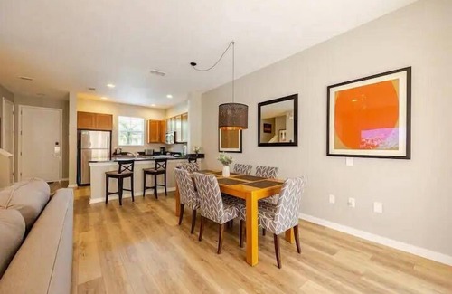 Kissimmee House | Corvette Getaway - 2 beds - jacuzzi - Forest view
