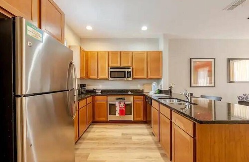 Kissimmee House | Corvette Getaway - 2 beds - jacuzzi - Forest view