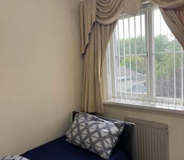 Bilston Villa | Cose ley Home Away from Home