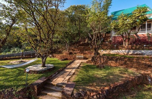 Bajarwadi House | CosmicStays Evergreen Cascade - The Hidden Gem of Mahabaleshwar