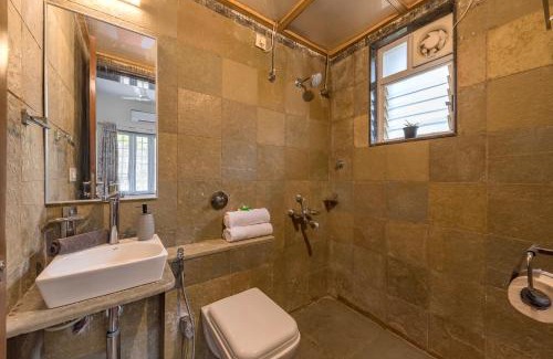 Paud Villa | CosmicStays Grey Stone Villa Mountain & Dam View