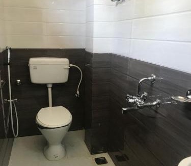 Adyar Hotel | COSMO LODGE