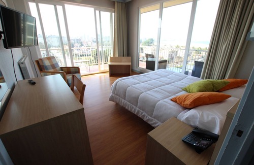 Laredo Hotel | Cosmopol