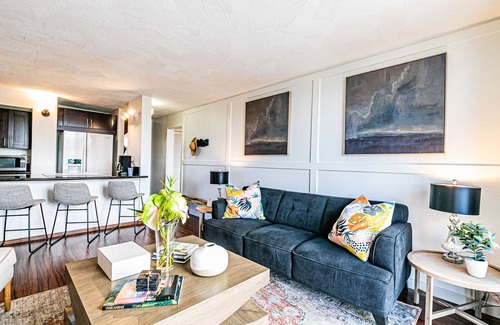 Hilo Condo | Cosmopolitan Condo - Lagoon Centre 701 In the Heart of Hilo