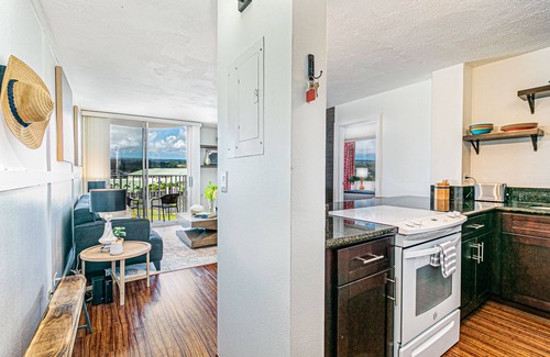 Hilo Condo | Cosmopolitan Condo - Lagoon Centre 701 In the Heart of Hilo