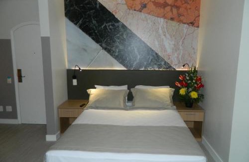 Gonzaga Apartment | Cosmopolitan Praia Flat