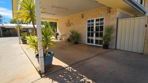 Charleville Hotel | Cosmos Country Motor Inn