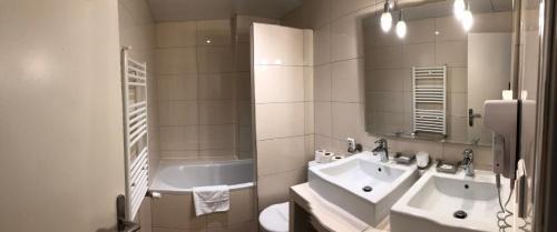 Strasbourg -Saint-Denis Hotel | Cosmotel Hotel