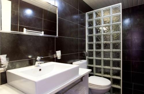 Strasbourg -Saint-Denis Hotel | Cosmotel Hotel