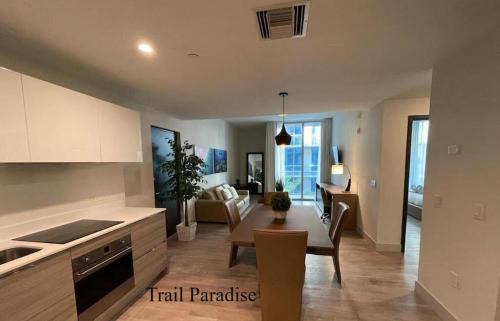 Hollywood Apartment | COSTA HOLLYWOOD Steps to Beach