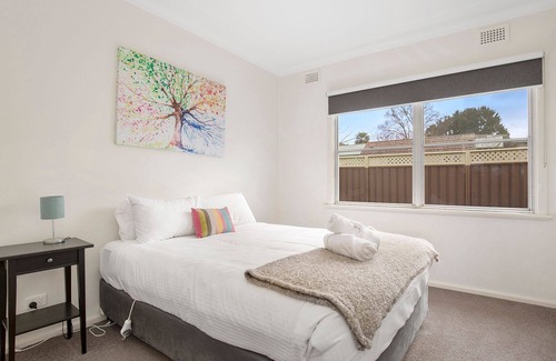 Armidale Apartment | Costa Park Cottage Dio