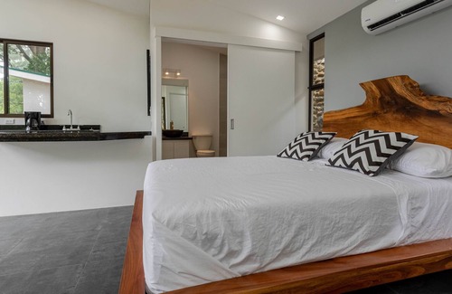 Baru Villa | Costa Rica Jungle Experience (All Meals Included)